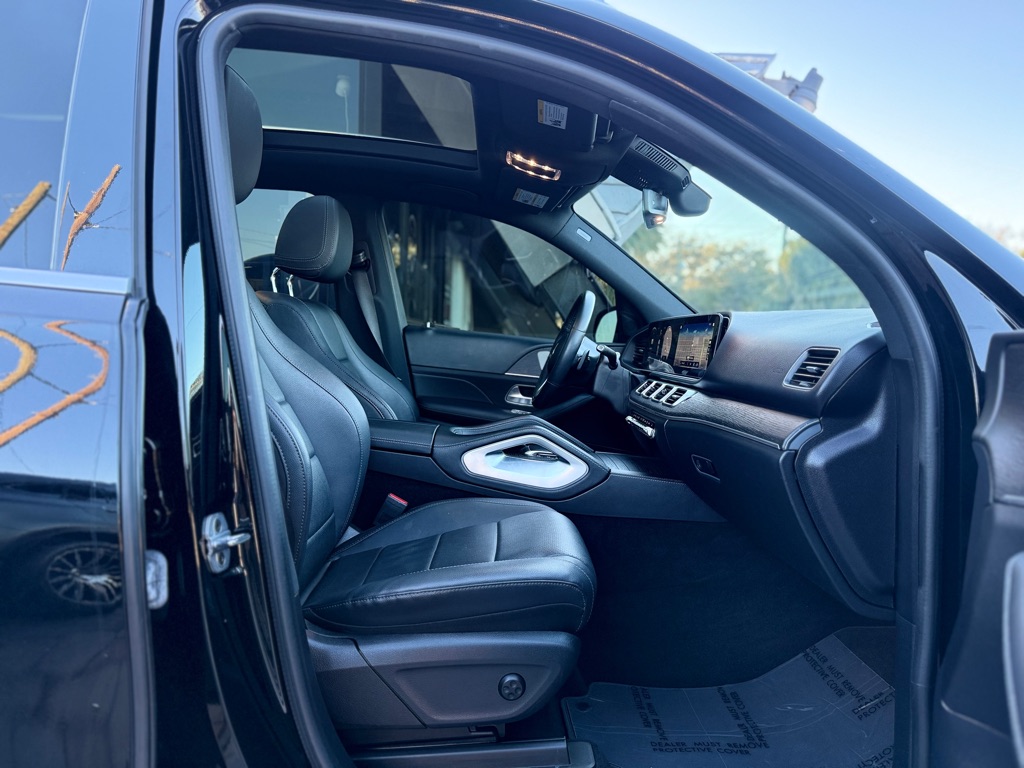 Photo 21 of this MERCEDES-BENZ GLE