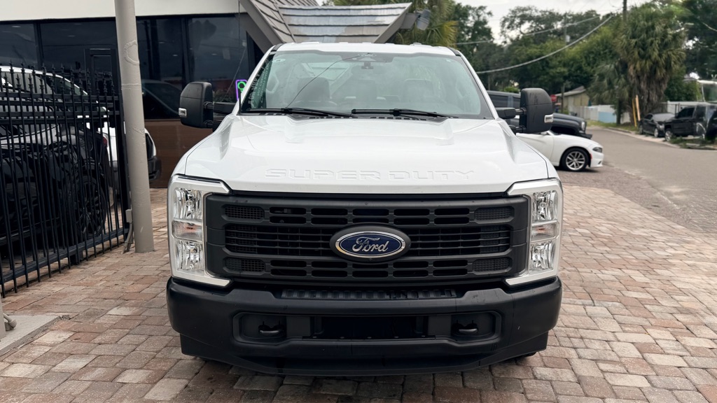 Photo 4 of this FORD F250