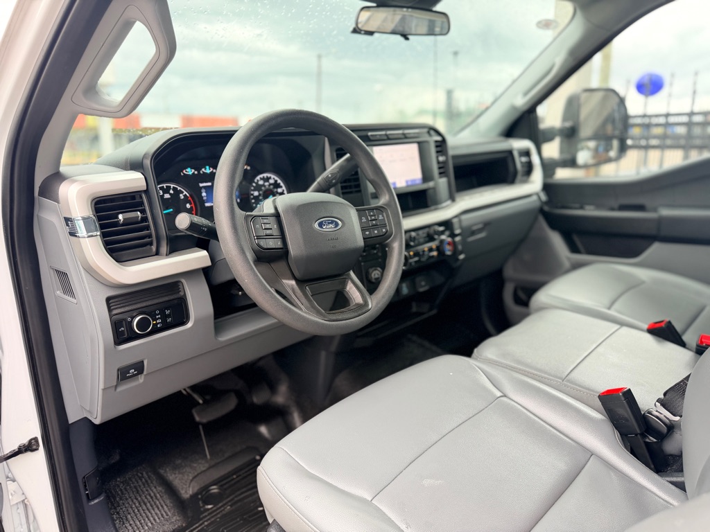Photo 16 of this FORD F250