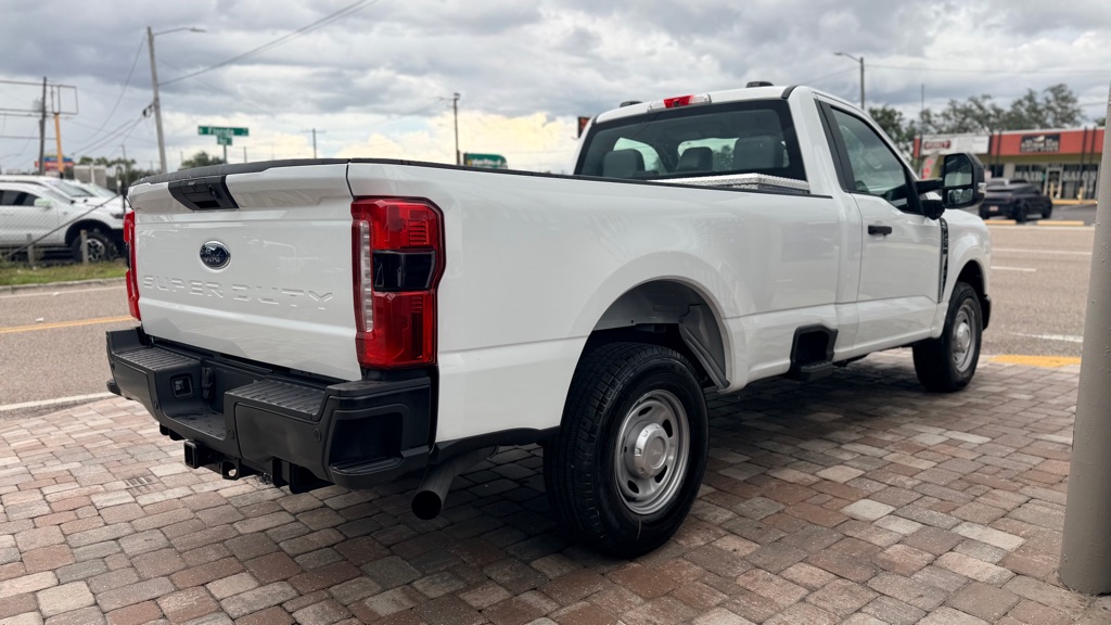 Photo 9 of this FORD F250