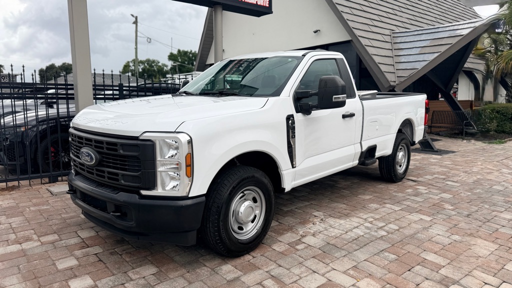 Photo 5 of this FORD F250