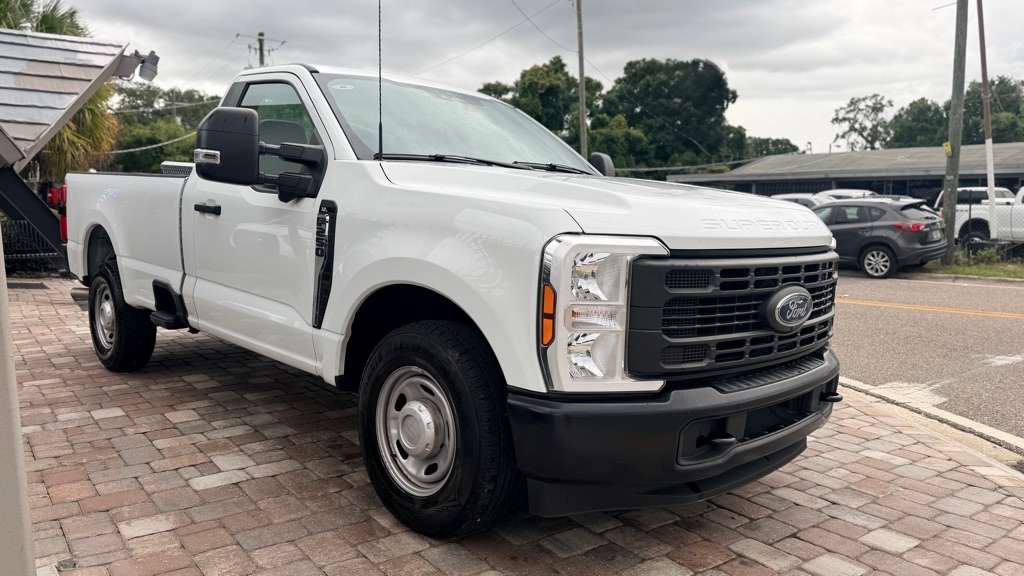 Photo 3 of this FORD F250