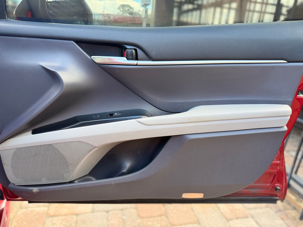 Photo 29 of this TOYOTA CAMRY