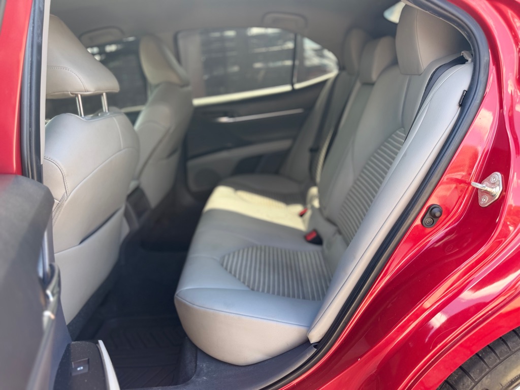 Photo 19 of this TOYOTA CAMRY