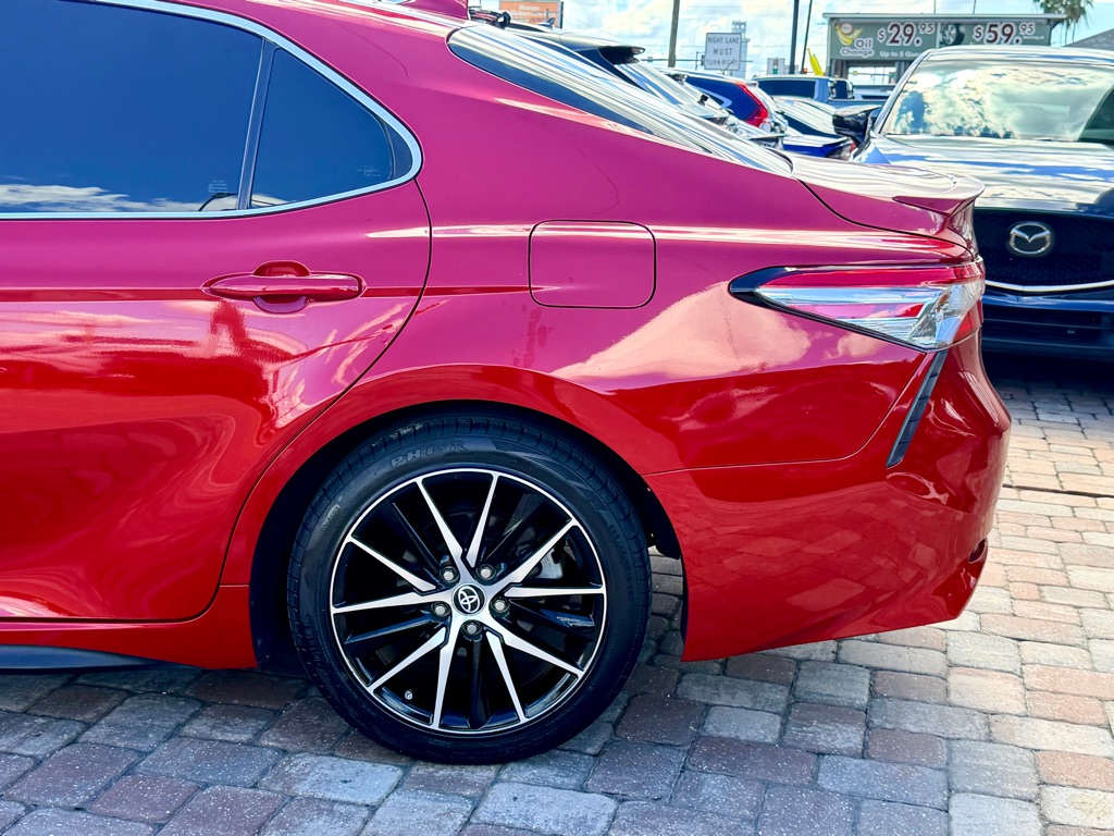 Photo 9 of this TOYOTA CAMRY