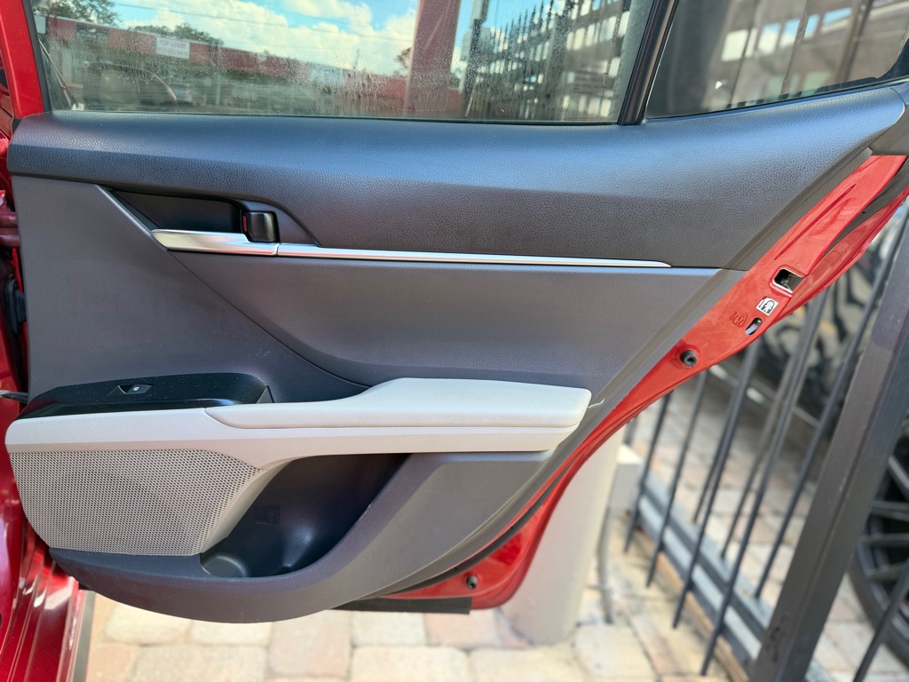 Photo 28 of this TOYOTA CAMRY
