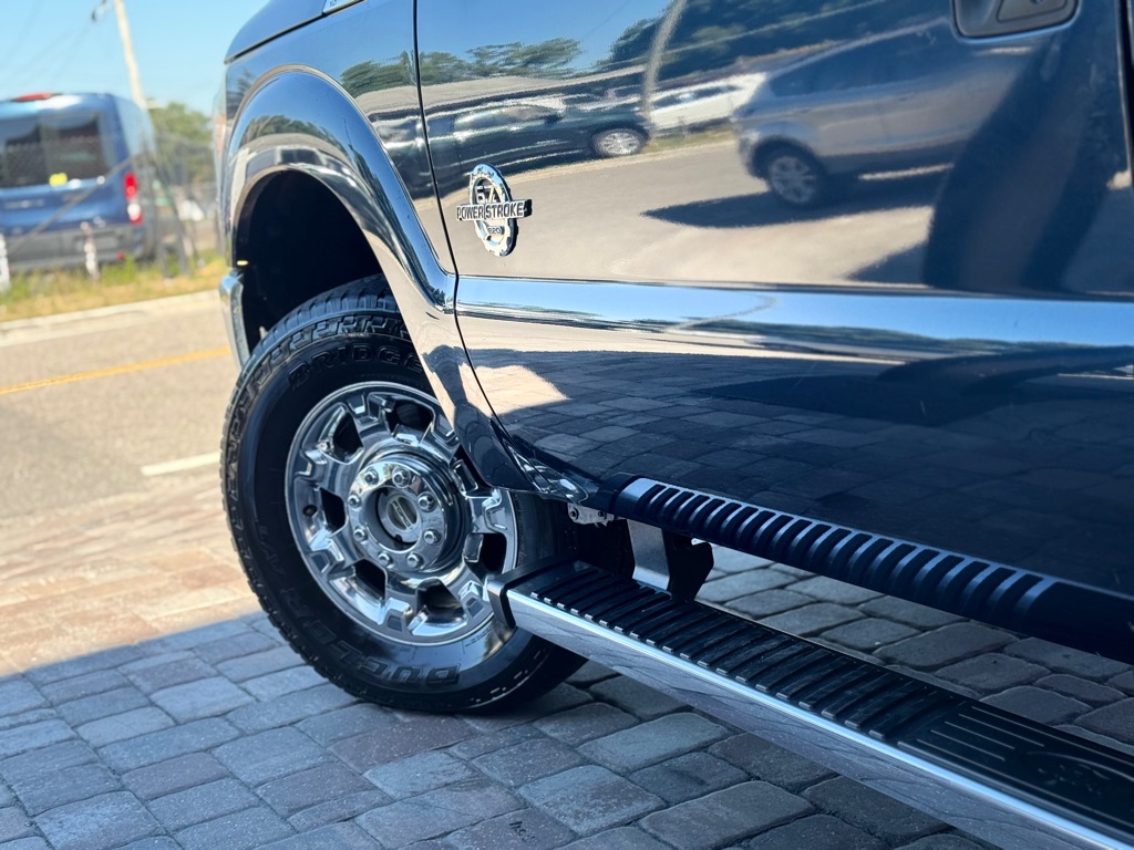 Photo 10 of this FORD F250