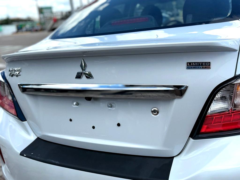 Photo 10 of this MITSUBISHI MIRAGE