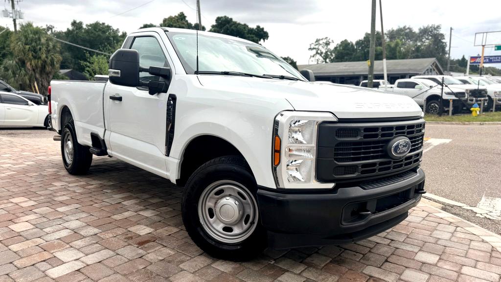 Photo 2 of this FORD F250