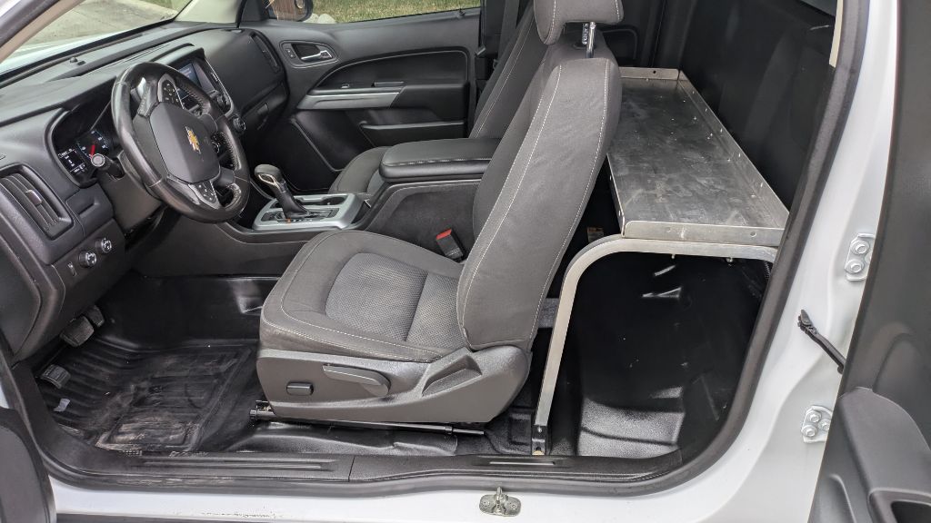 Photo 17 of this CHEVROLET COLORADO