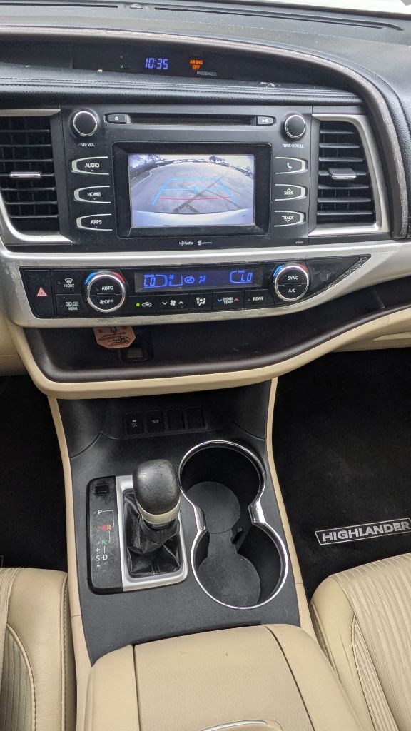 Photo 33 of this TOYOTA HIGHLANDER