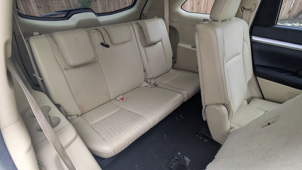 Photo 25 of this TOYOTA HIGHLANDER