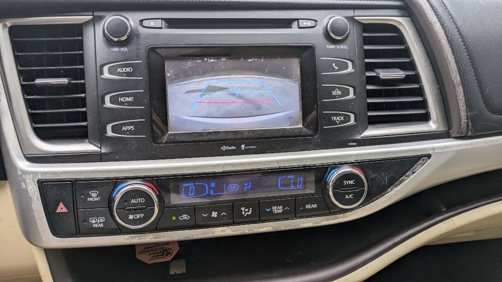 Photo 16 of this TOYOTA HIGHLANDER