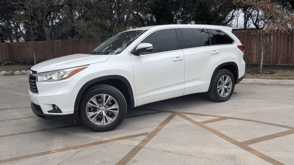 Photo 2 of this TOYOTA HIGHLANDER