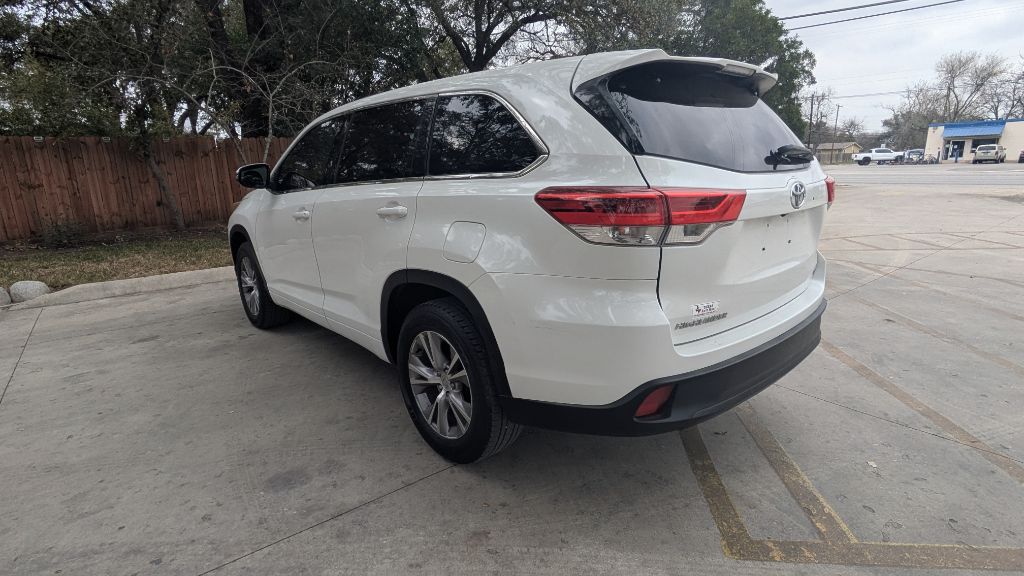Photo 26 of this TOYOTA HIGHLANDER