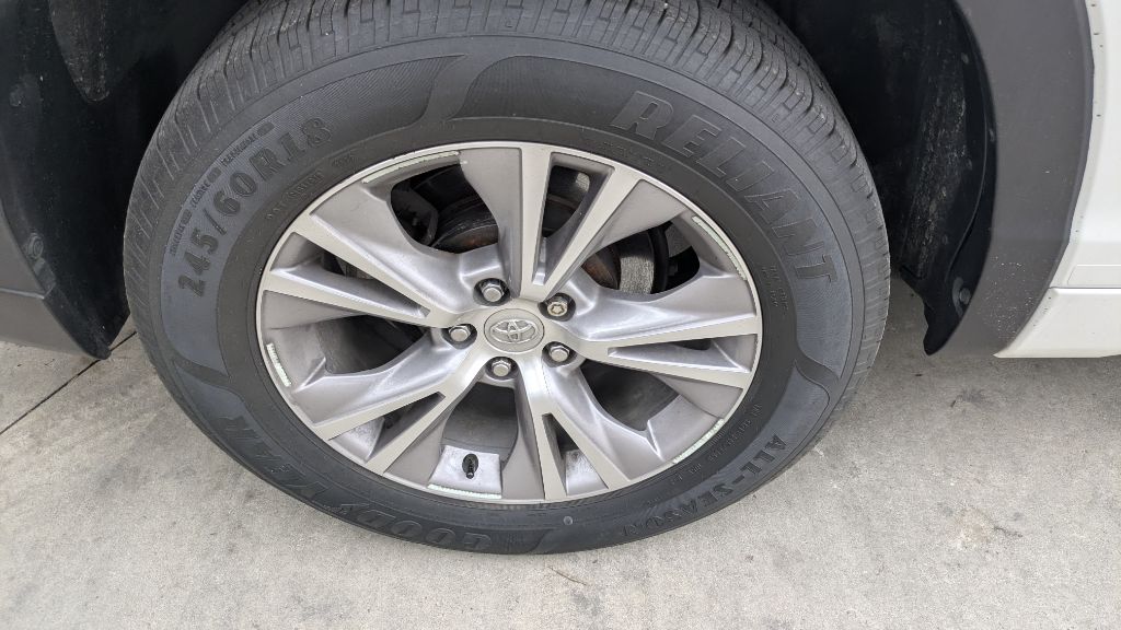 Photo 19 of this TOYOTA HIGHLANDER