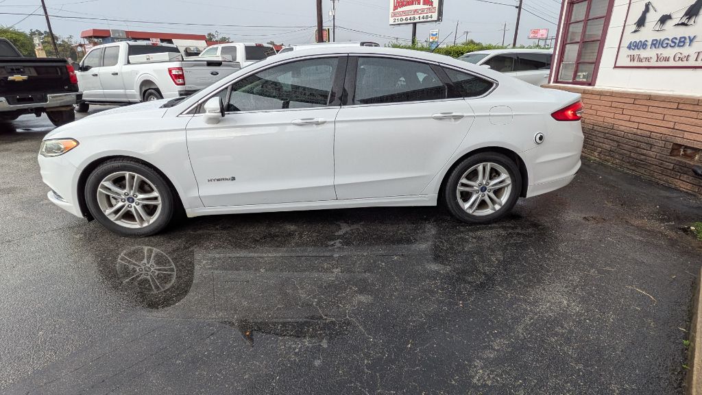 Photo 3 of this FORD FUSION