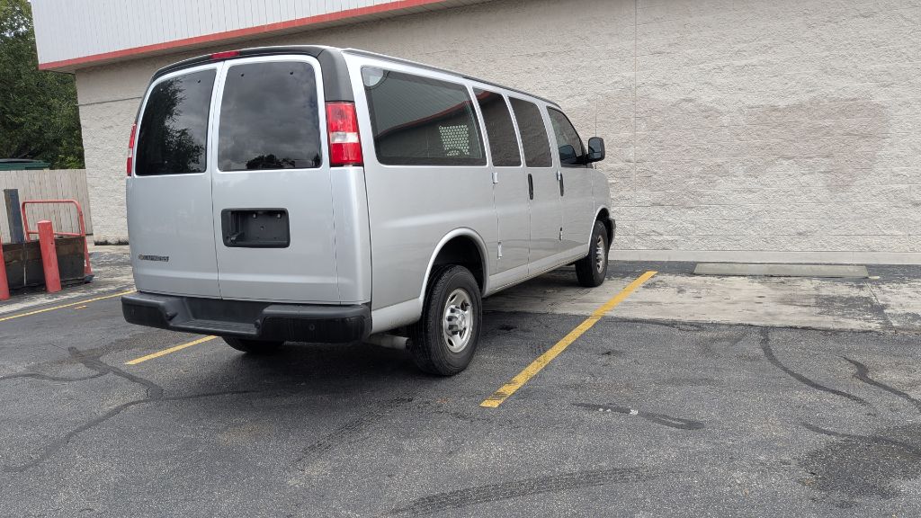 Photo 5 of this CHEVROLET EXPRESS G2500