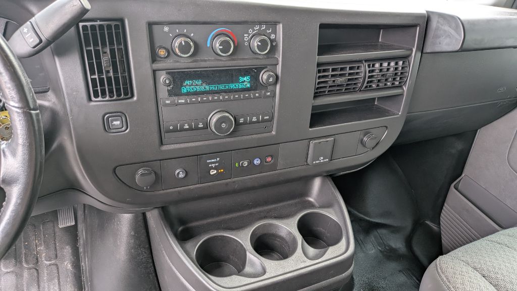 Photo 10 of this CHEVROLET EXPRESS G2500