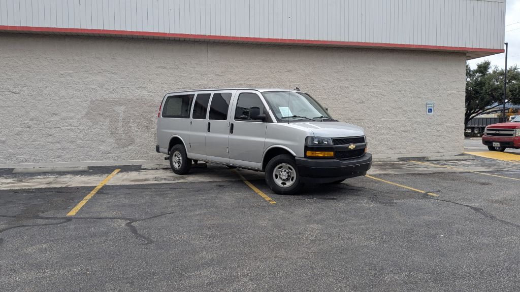 Photo 9 of this CHEVROLET EXPRESS G2500