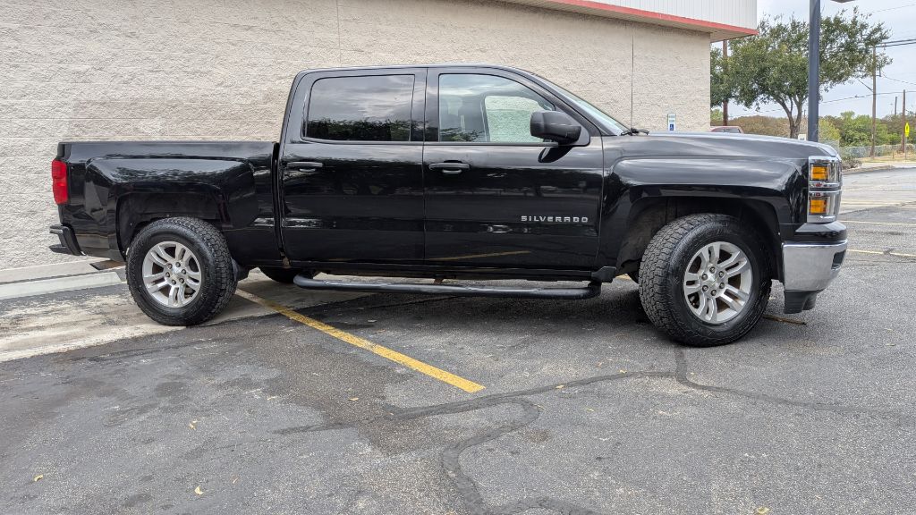 Photo 2 of this CHEVROLET SILVERADO 1500