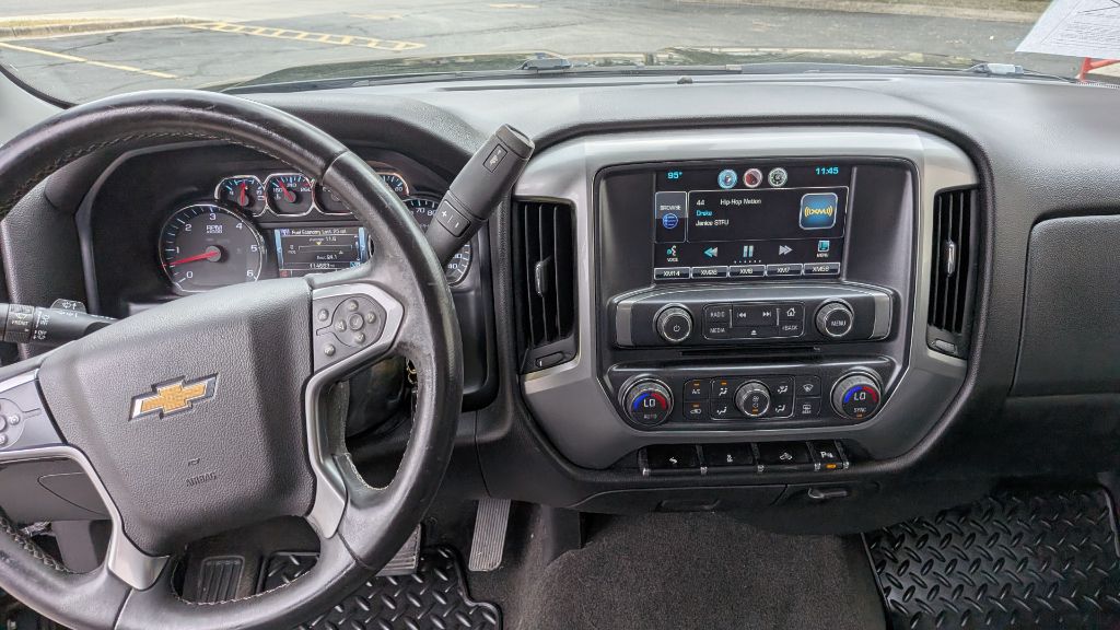 Photo 6 of this CHEVROLET SILVERADO 1500