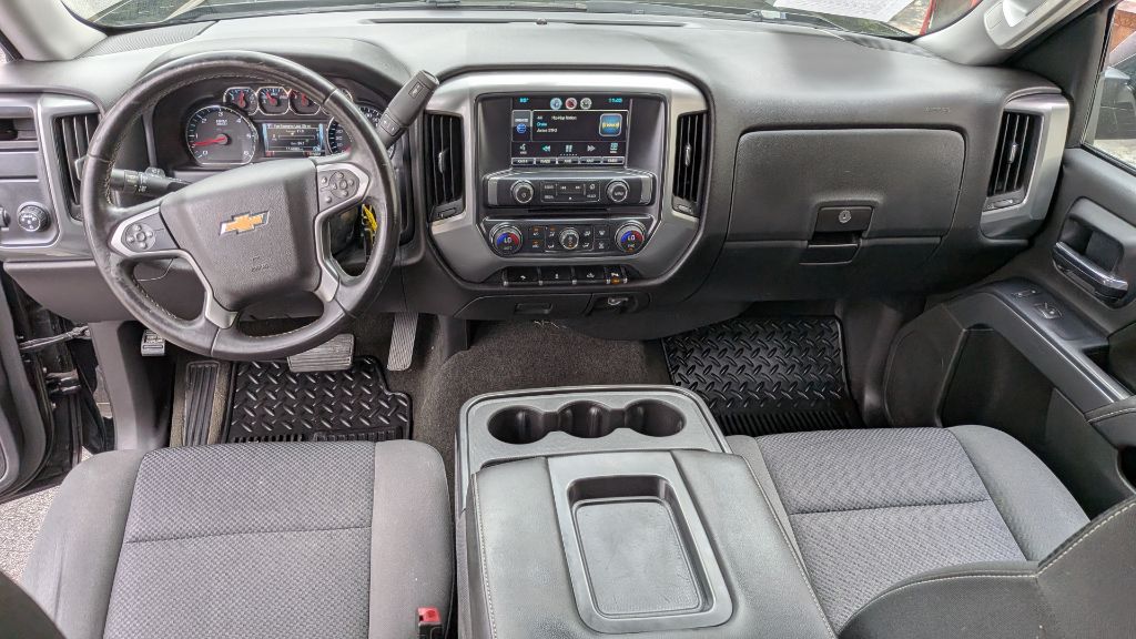 Photo 4 of this CHEVROLET SILVERADO 1500