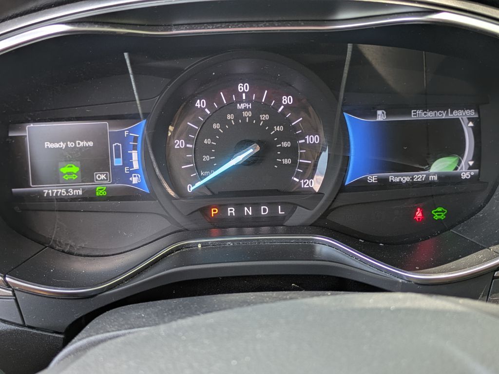 Photo 28 of this FORD FUSION