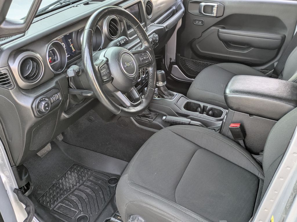Photo 11 of this JEEP GLADIATOR