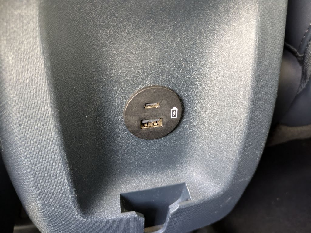 Photo 12 of this FORD MAVERICK