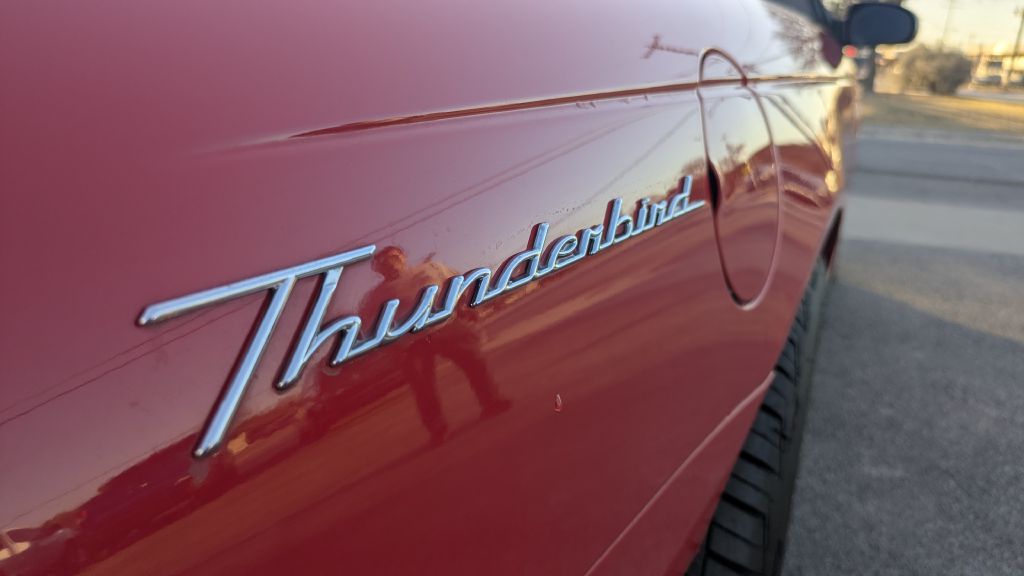 Photo 4 of this FORD THUNDERBIRD
