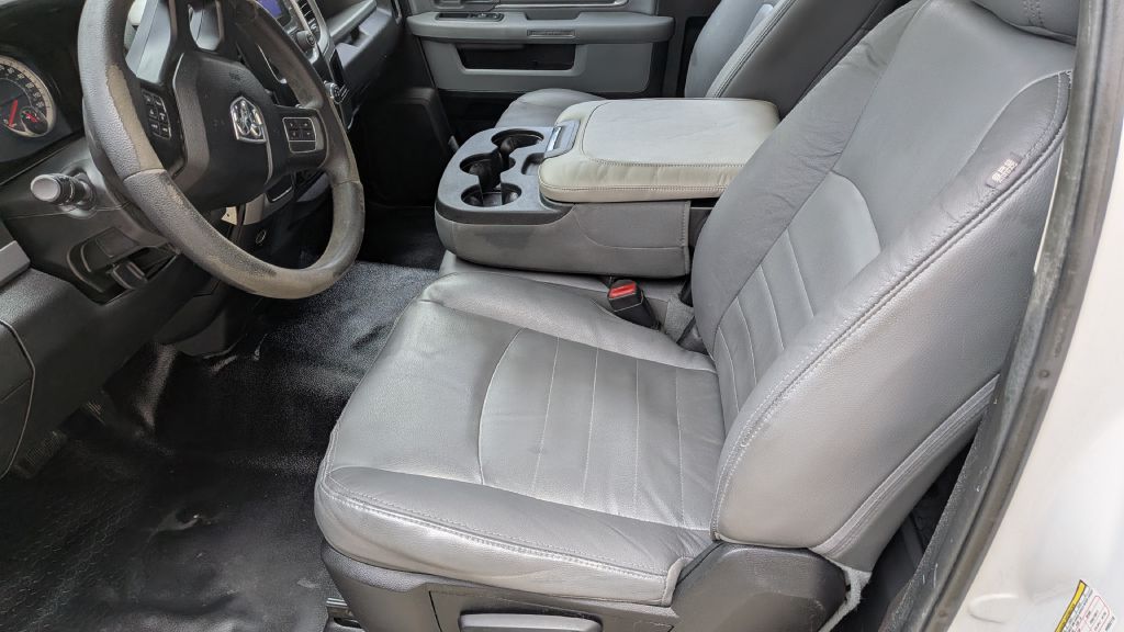 Photo 5 of this RAM 1500