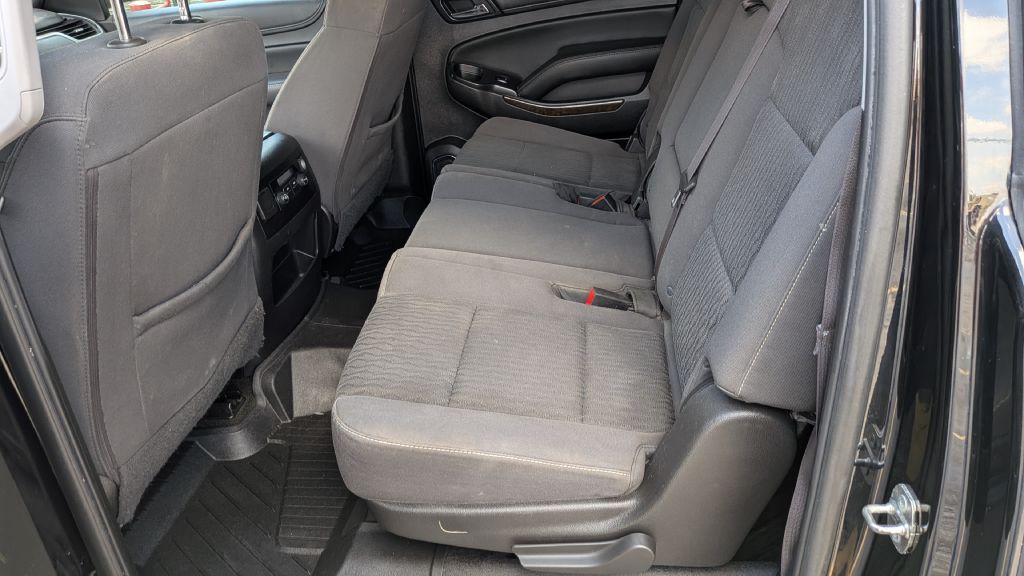 Photo 9 of this CHEVROLET SUBURBAN