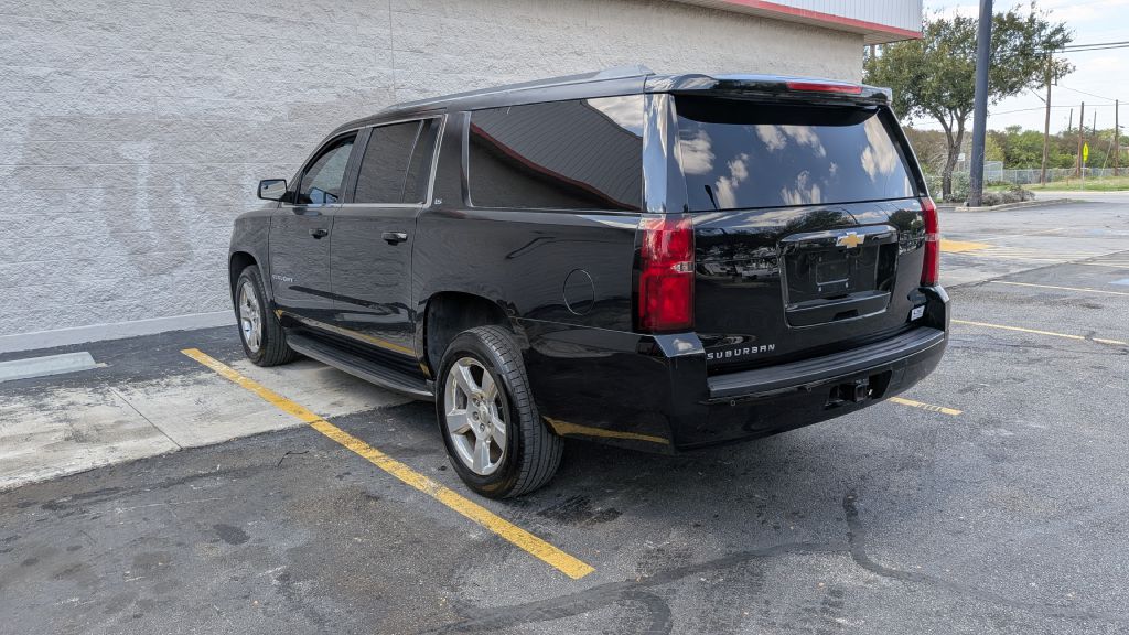 Photo 13 of this CHEVROLET SUBURBAN