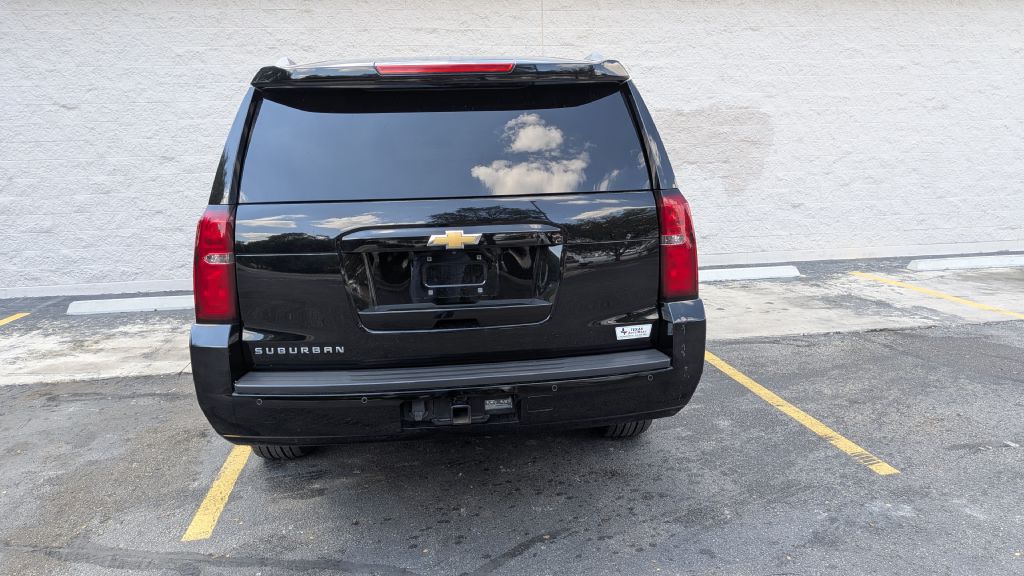 Photo 14 of this CHEVROLET SUBURBAN