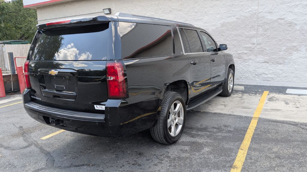 Photo 15 of this CHEVROLET SUBURBAN