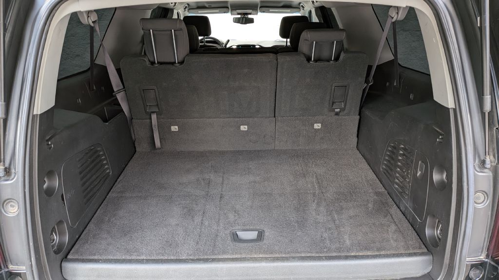 Photo 16 of this CHEVROLET SUBURBAN