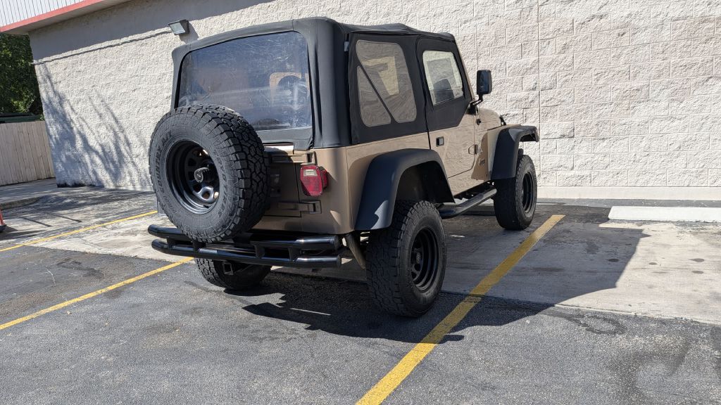 Photo 12 of this JEEP WRANGLER / TJ