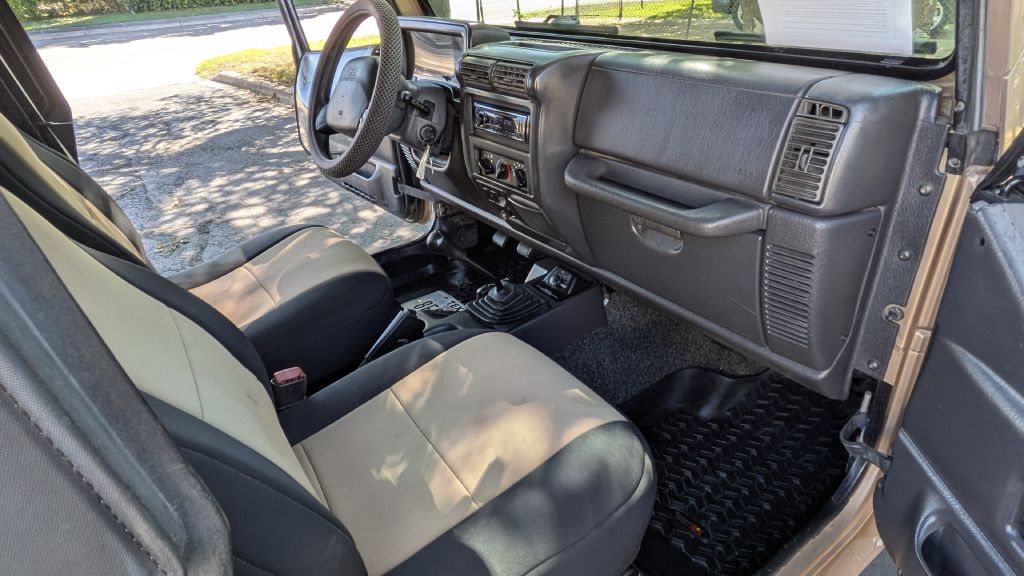 Photo 19 of this JEEP WRANGLER / TJ