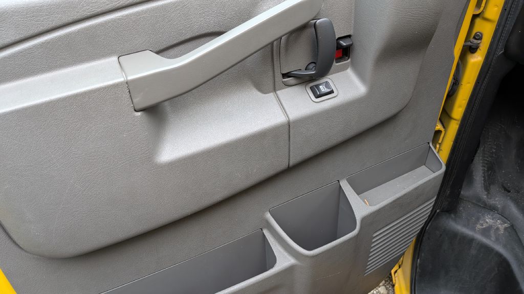 Photo 4 of this GMC SAVANA