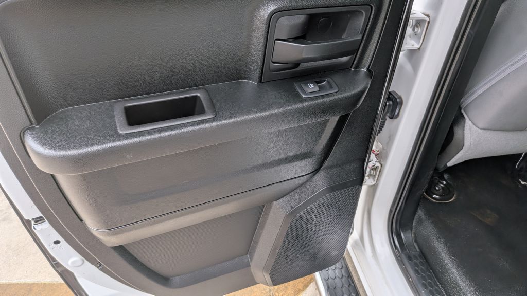 Photo 13 of this RAM 1500