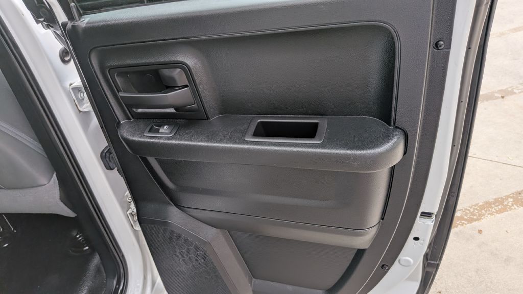 Photo 21 of this RAM 1500