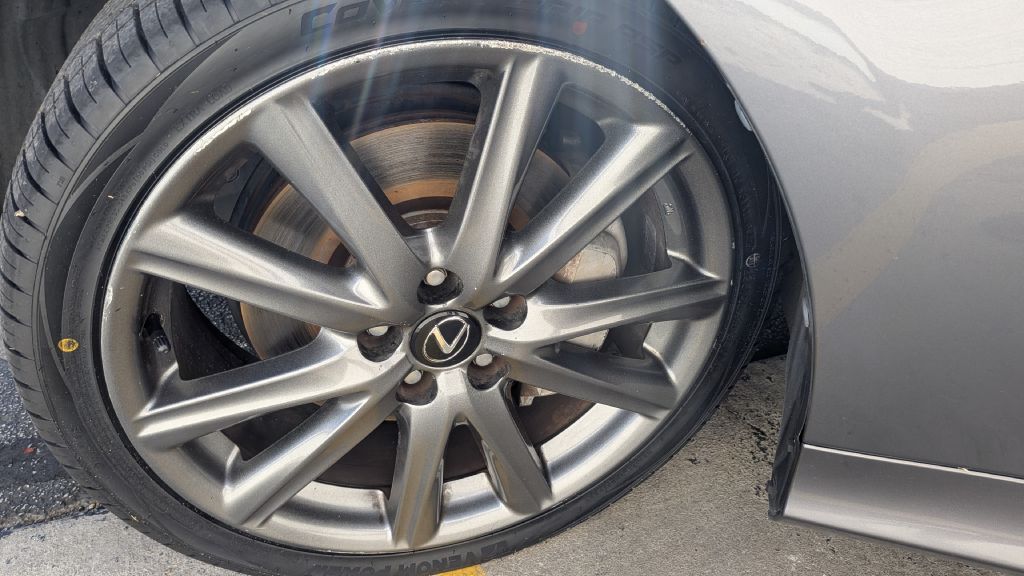 Photo 10 of this LEXUS GS