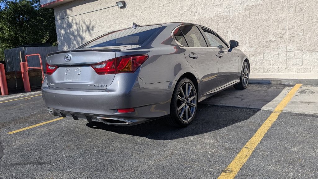 Photo 18 of this LEXUS GS