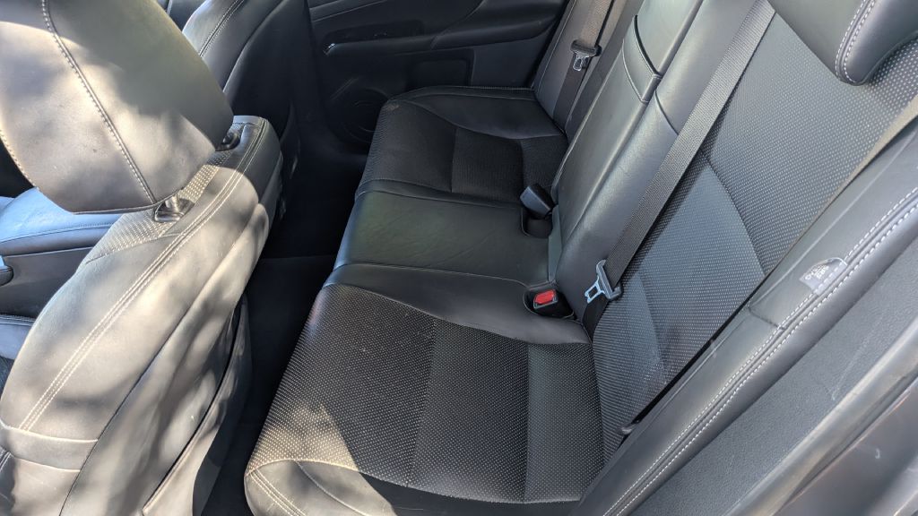 Photo 23 of this LEXUS GS