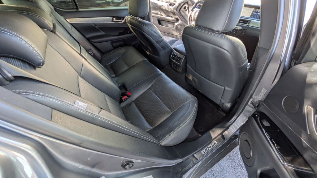 Photo 26 of this LEXUS GS