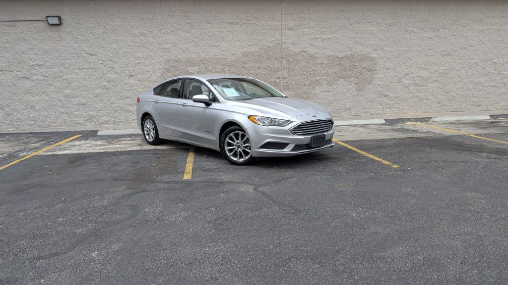 Photo 2 of this FORD FUSION