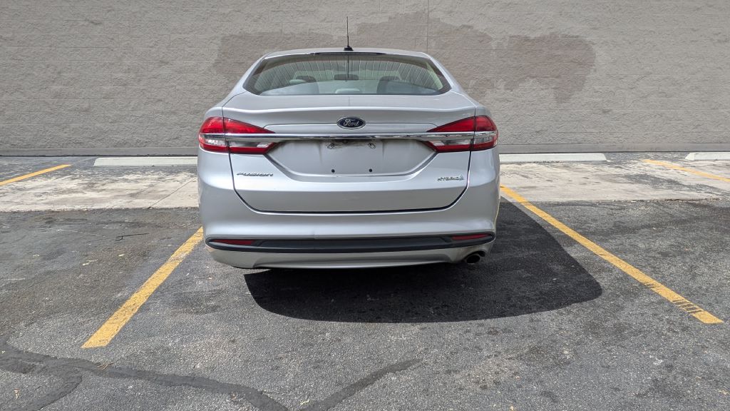 Photo 19 of this FORD FUSION