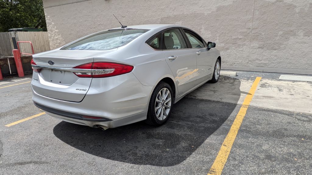 Photo 20 of this FORD FUSION