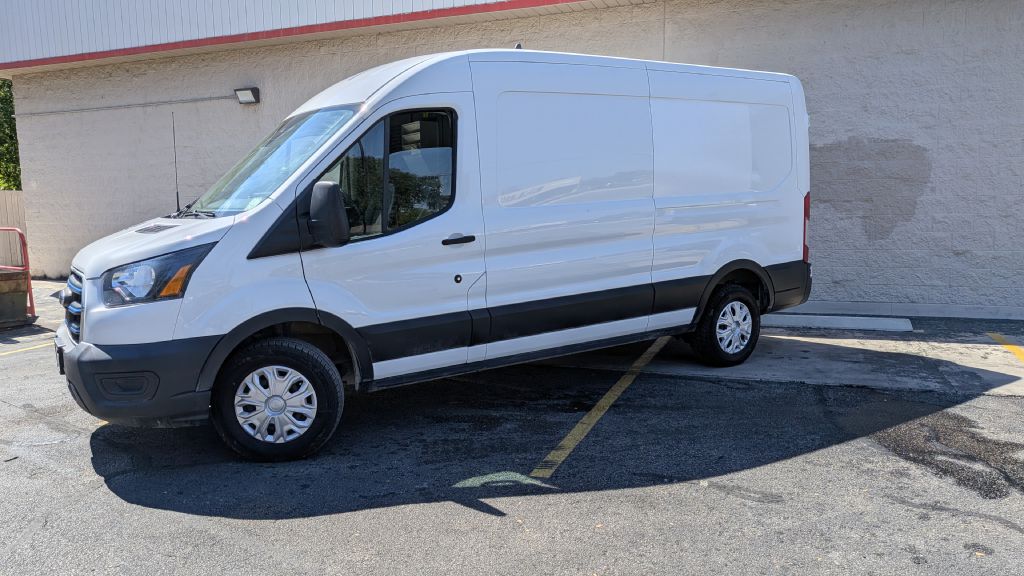 Photo 7 of this FORD TRANSIT